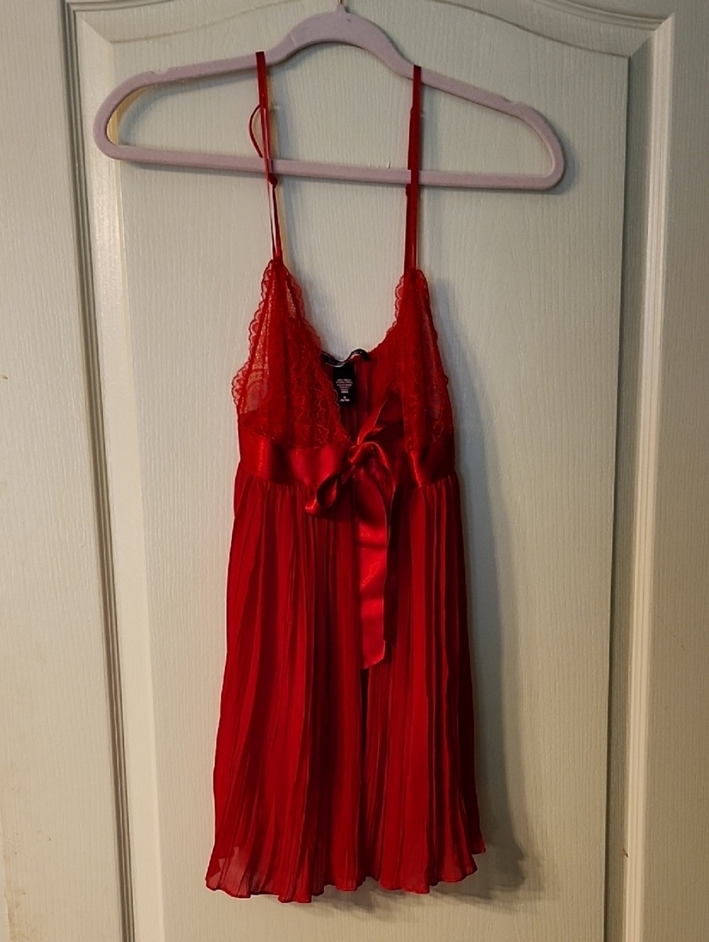 VICTORIA'S SECRET "DARE TO DREAM" LACE PLEATED BABYDOLL
